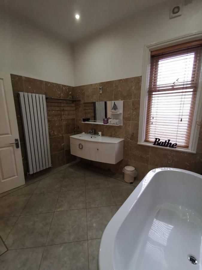 Vale House Bed and Breakfast Southport Buitenkant foto