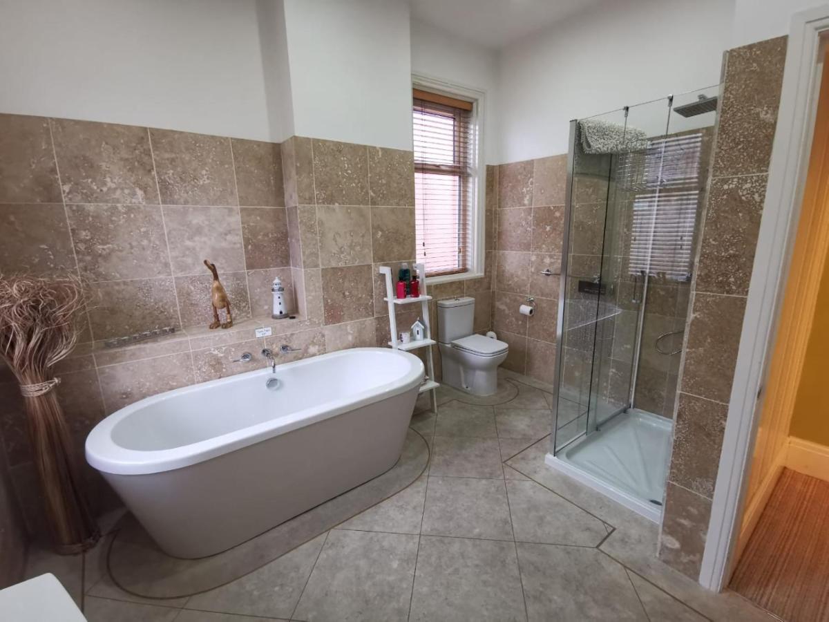 Vale House Bed and Breakfast Southport Buitenkant foto